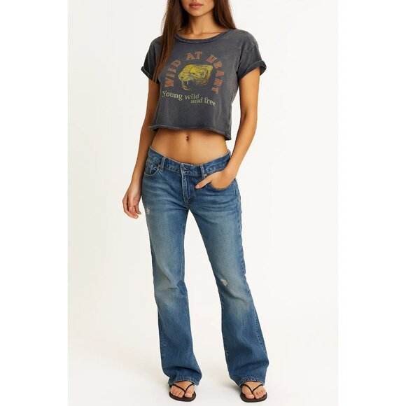 Vintage Canvas Wild at Heart Young Wild and Free Mineral Wash Size Medium - Picture 1 of 5